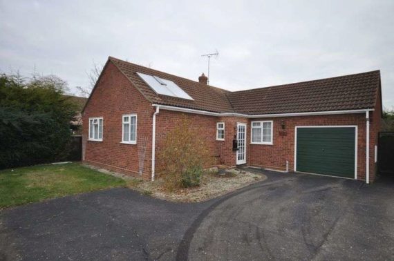 2 bedroom Detached f...